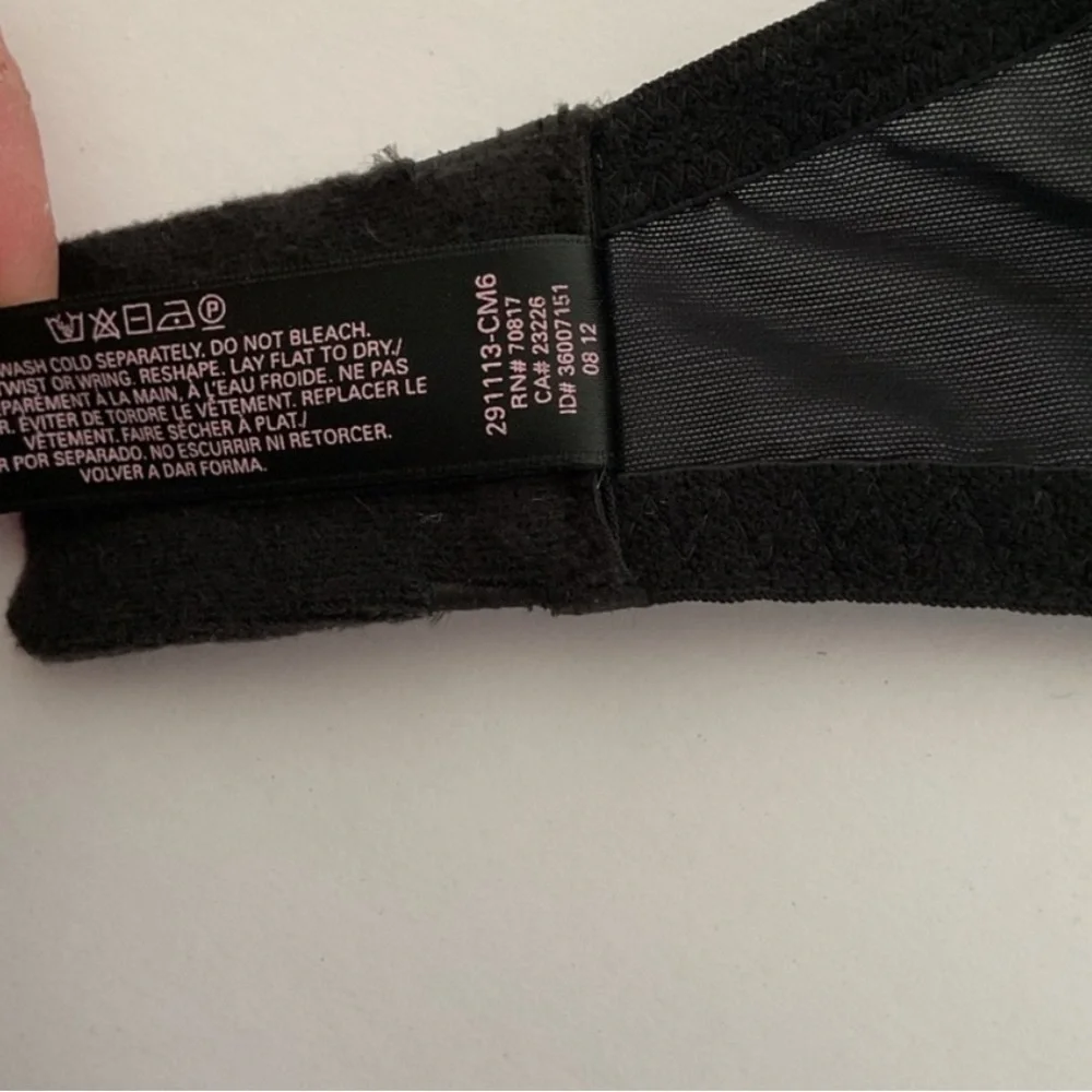 Victorias Secret Very Sexy Plunge Bra NWOT  size 34D